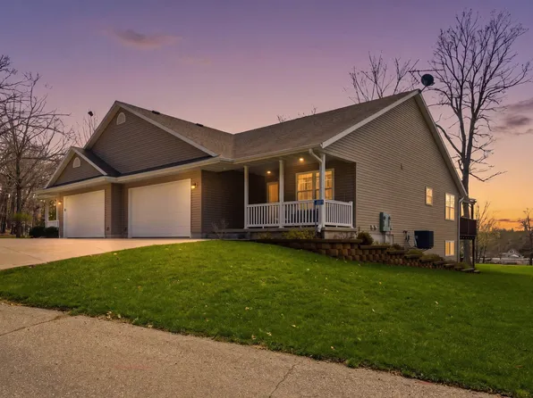 20570 254th St, Delhi, IA 52223