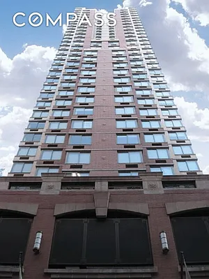 Rented by Compass | media 43