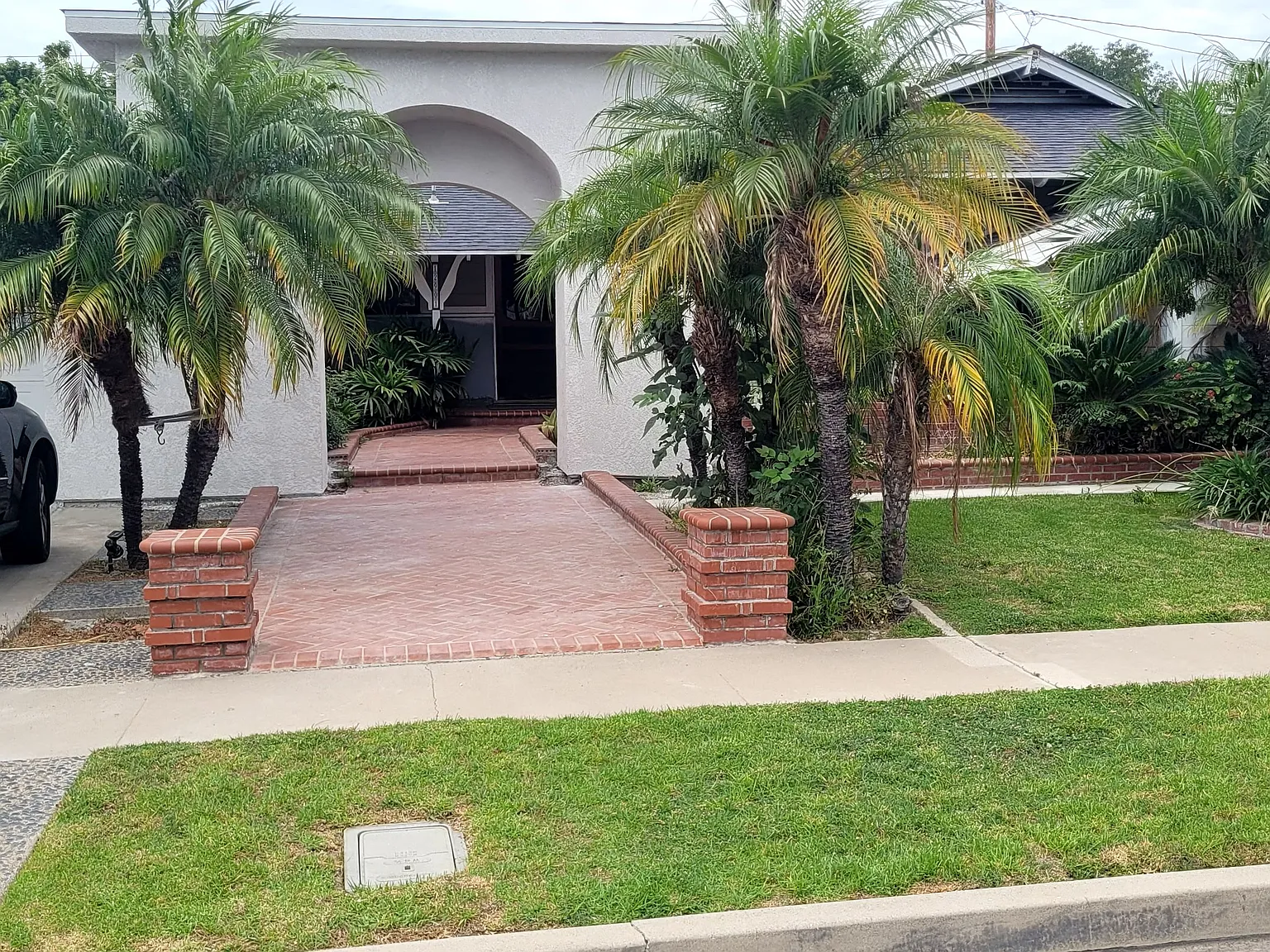 Studio, 750 sqft, $1,700 — Photo 3