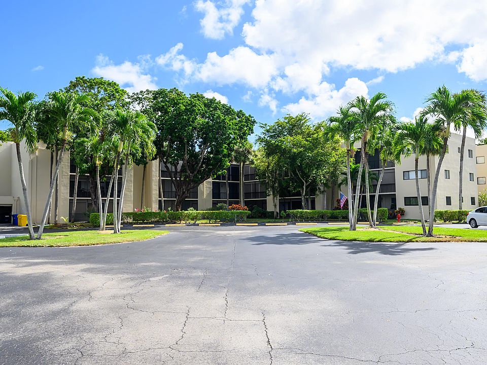 1st image of 5220 Las Verdes Circle #302