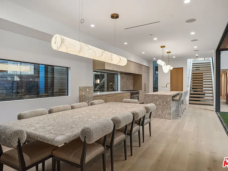 738 Palms Blvd — Photo 13