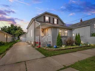 738 W 5th Ave, Oshkosh, WI 54902