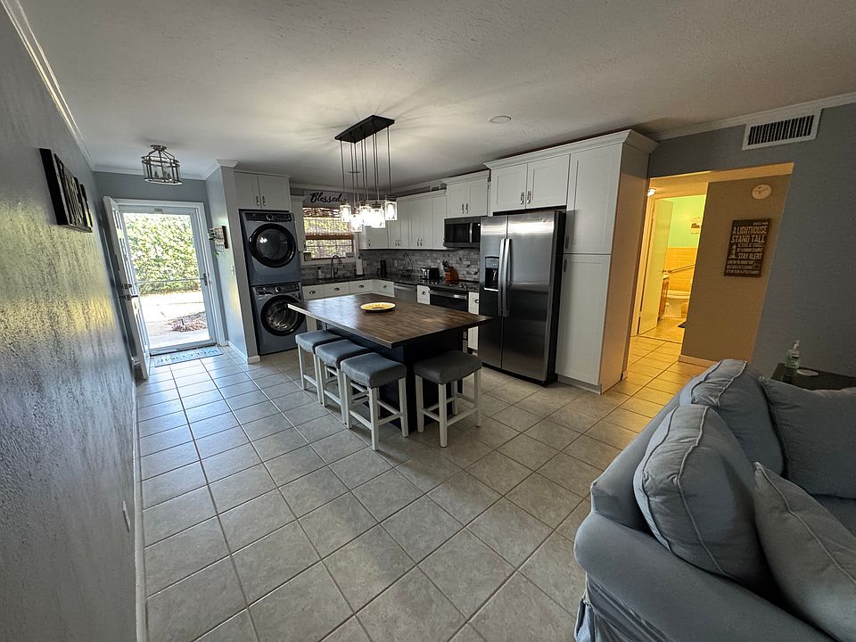 1st image of 22 Comares Ave Unit 2B