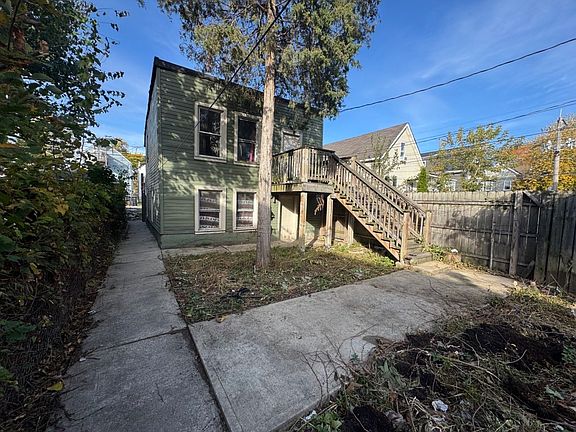 3rd image of 1830 N Saint Louis Ave