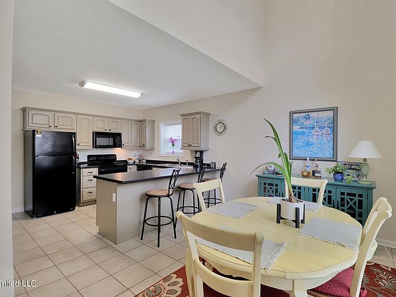 5th image of 1280 Century Oaks Dr #A