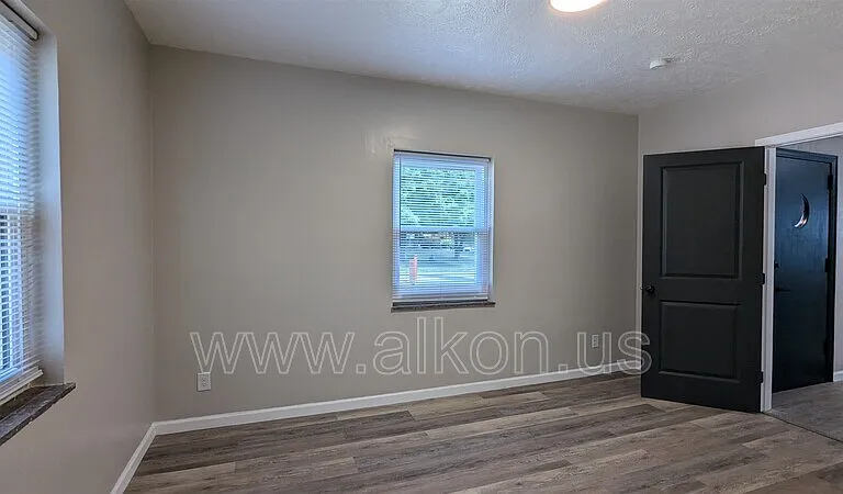 998 Clifton Rd — Photo 22