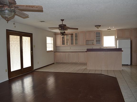 3rd image of 5714 NW Cedarwood Dr