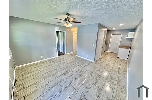 175 SW 10th Ave #1 Photo 1