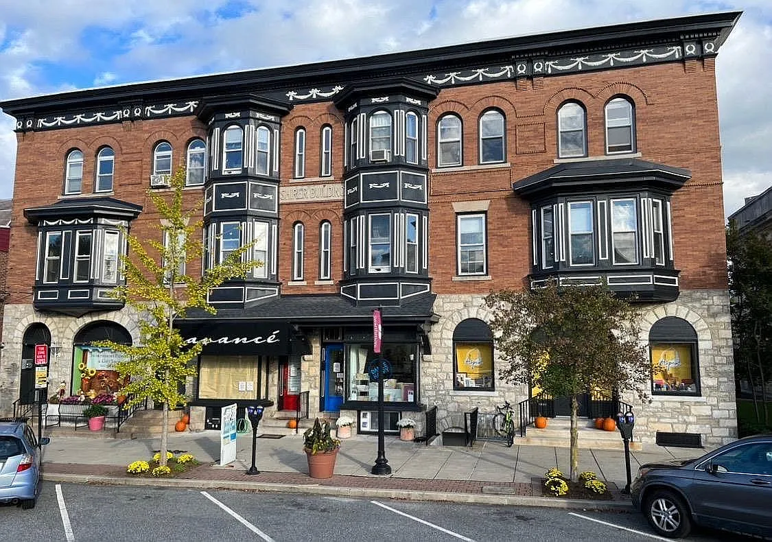 2 bed, 1000 sqft, $1,500 — Photo 1