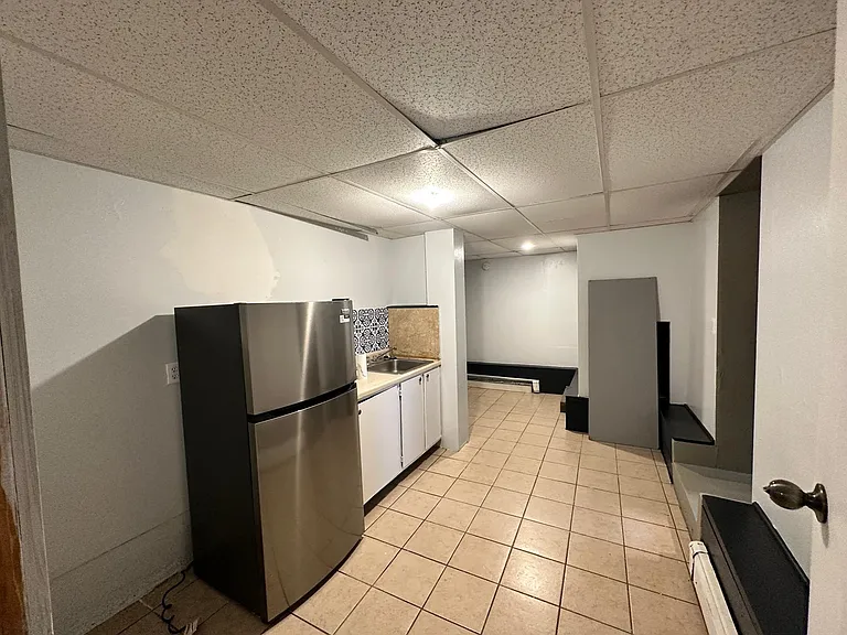 324 Admiral St #LL — Photo 2