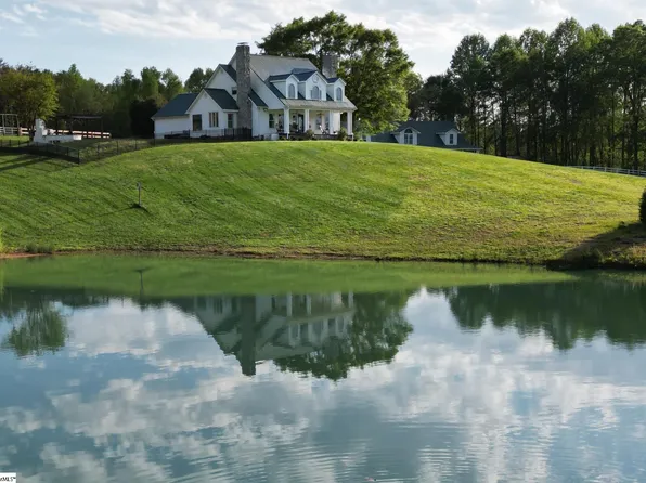 145 N Barton Rd, Taylors, SC 29687