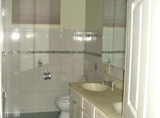 7802 Peach Ave, Van Nuys, CA 91406