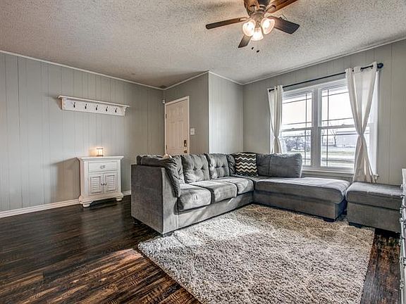 4th image of 407 S Louisiana St