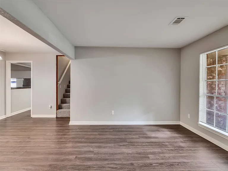 2030 Lone Rock Dr — Photo 4