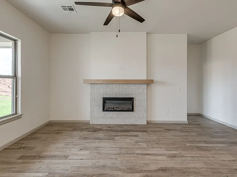 1103 Wisteria Way — Photo 32