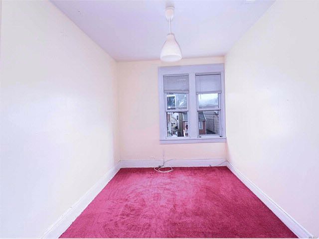 2nd image of 8924 186th St