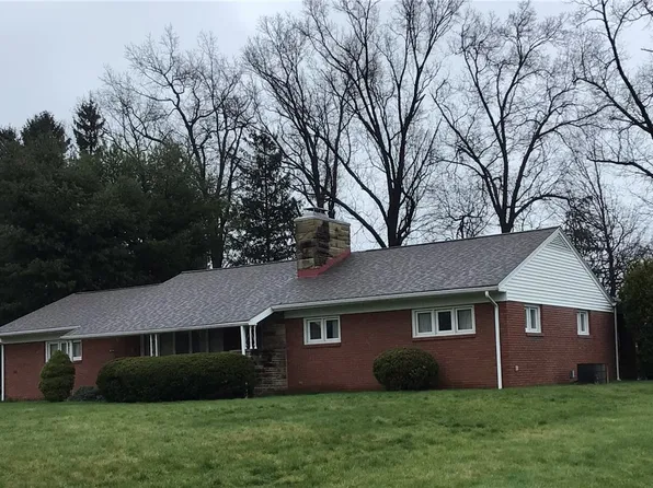 340 Carley Ave, Sharon, PA 16146