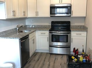 643 Country Ln APT B, Morton, PA 19070