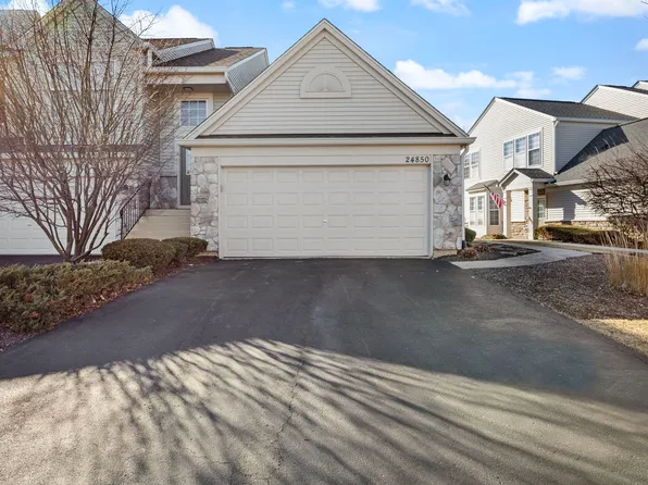 24850 W Franklin Ln, Plainfield, IL 60585