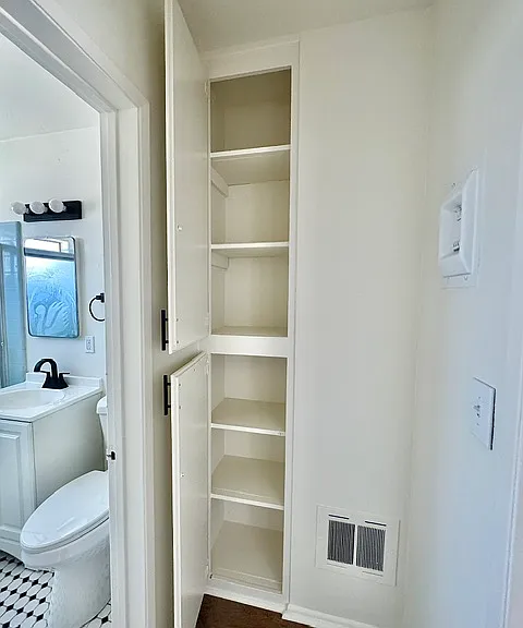 238 W Elm Ave #C — Photo 14