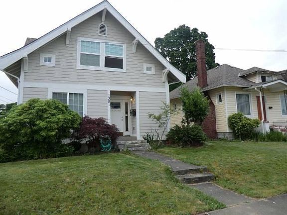 front view with neighbors