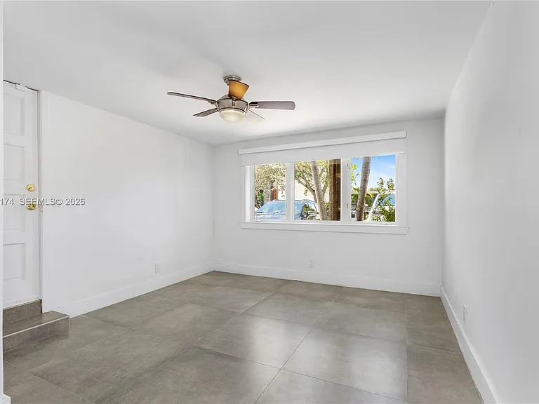330 Coconut Isle Dr — Photo 25