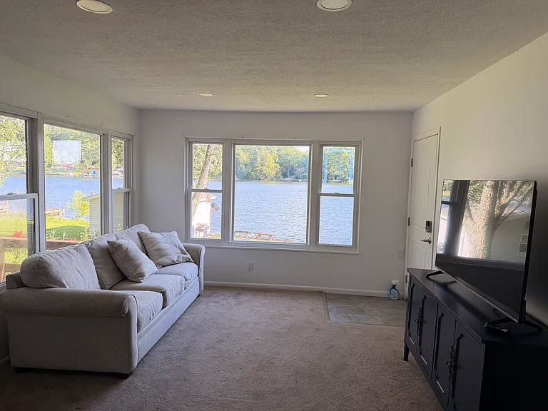 11217 S Cottonwood St — Photo 5