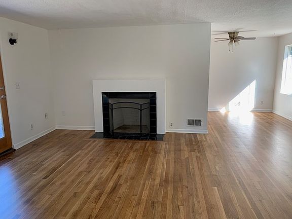 4th image of 15720 SE Francis Ave