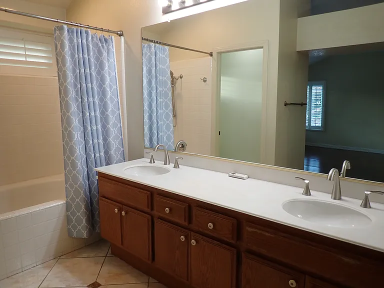 18209 Osborne Ct — Photo 16