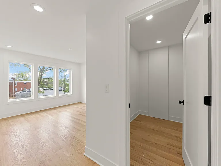 118 N President St — Photo 19