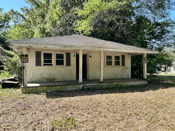 1902 Day St, Florence, SC 29506