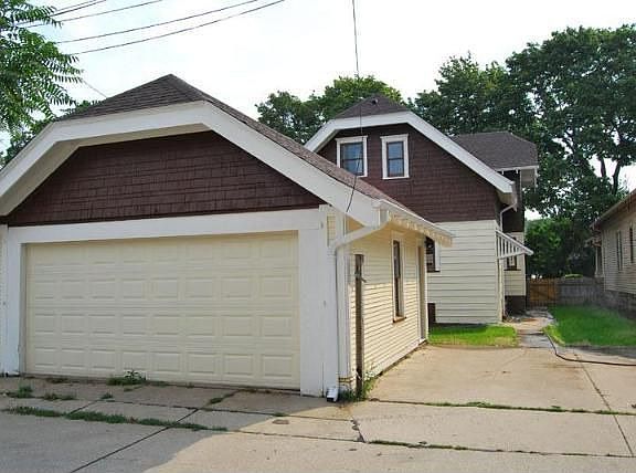2-Car Detached Garage