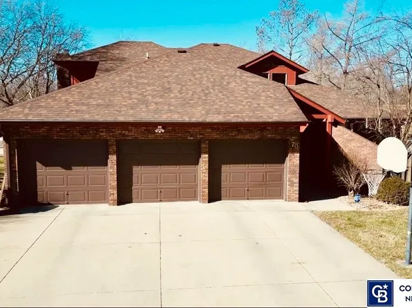 70 Beech Ave, York, NE 68467
