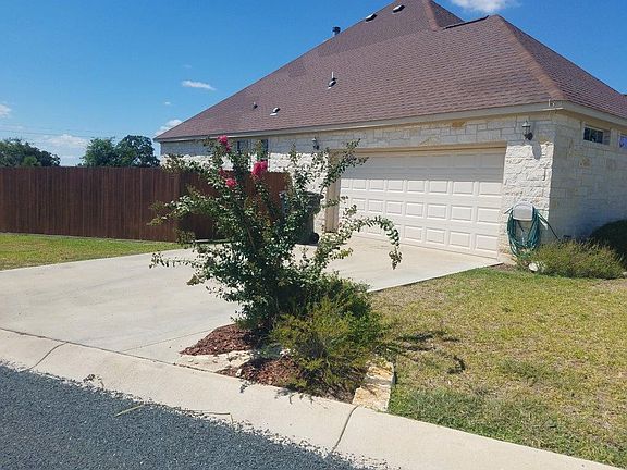 2nd image of 801 Scarlet Oak Ct