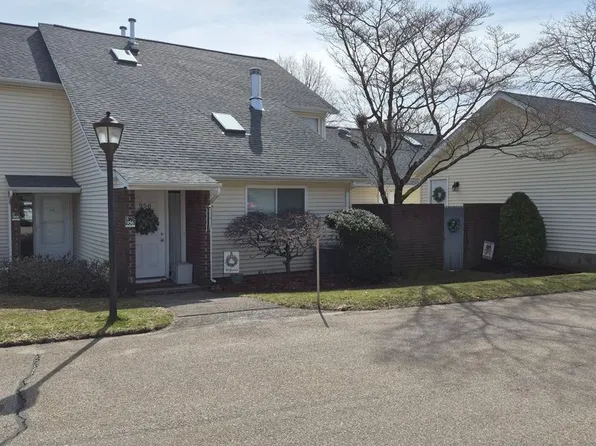 956 Brighton Way, Warwick, RI 02886