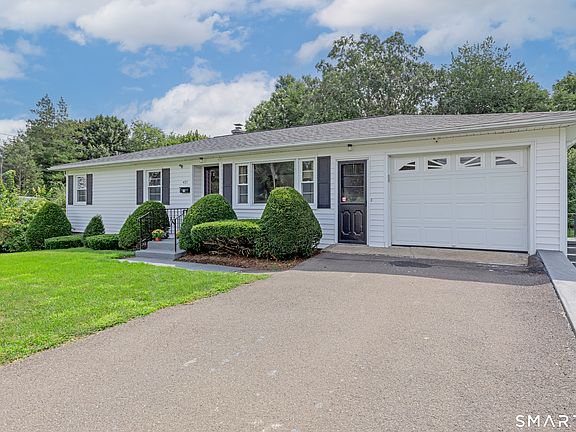 2nd image of 421 Como Avenue