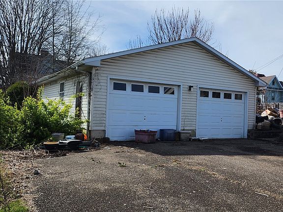 2nd image of 407 Columbia Ave