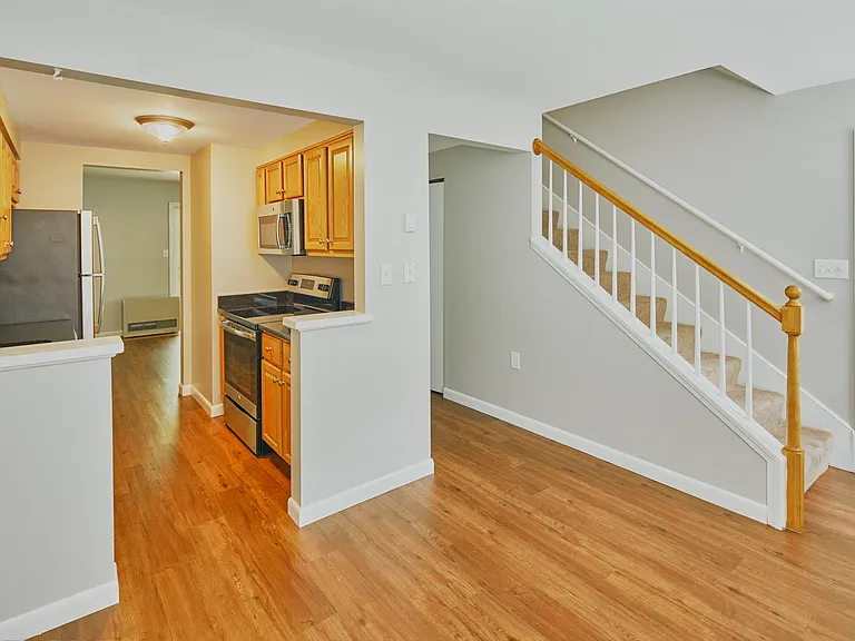 Yarmouth Landing Apartment Homes — Photo 14