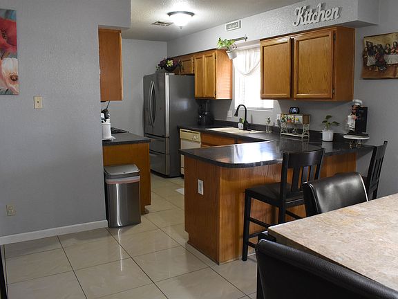 5th image of 4800 W 17th Pl