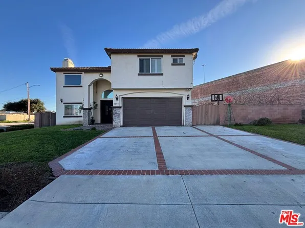 2600 W Picadilly Way, Anaheim, CA 92801