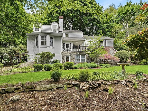 2nd image of 26 Cedarlawn Road