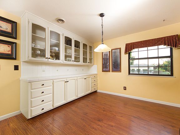 5th image of 1691 Nadean Dr