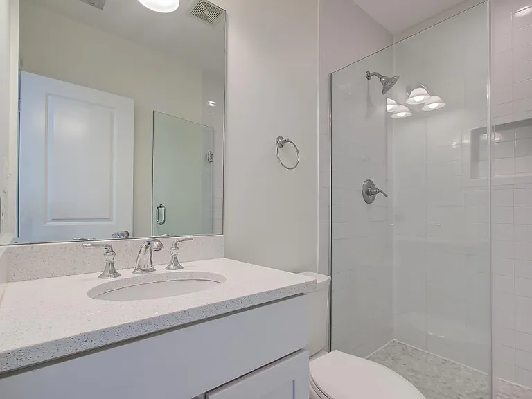 3937 Davis Pl NW #4 — Photo 24