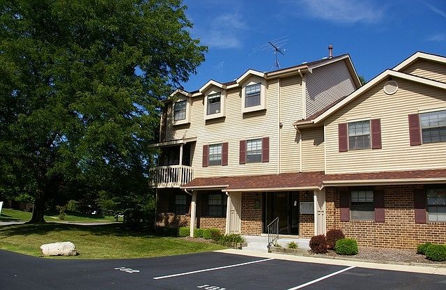 1st image of 1494 W Jefferson Ave #1494JA