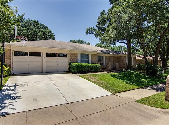 2nd image of 3332 Derby Cir