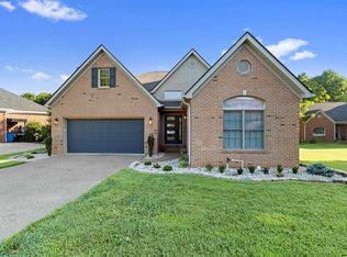6440 Summit Dr, Owensboro, KY 42303