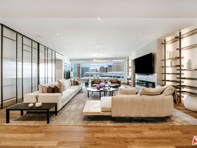 1 W Century Dr Unit 18C, Los Angeles, CA, 90067