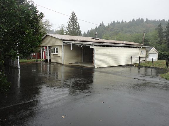 5th image of 607 N Deer Dr