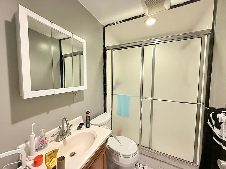 450 Park Dr #1 — Photo 23