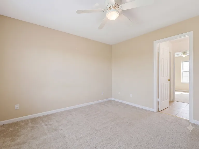 4501 Thoroughbred Ct — Photo 21
